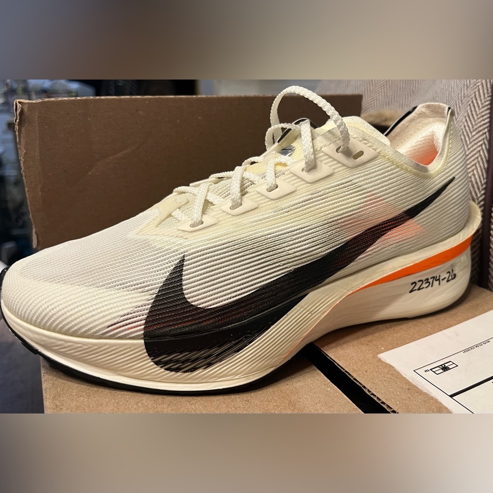 Nike Vaporfly 4 Protro (7.5 Women/6 Men)